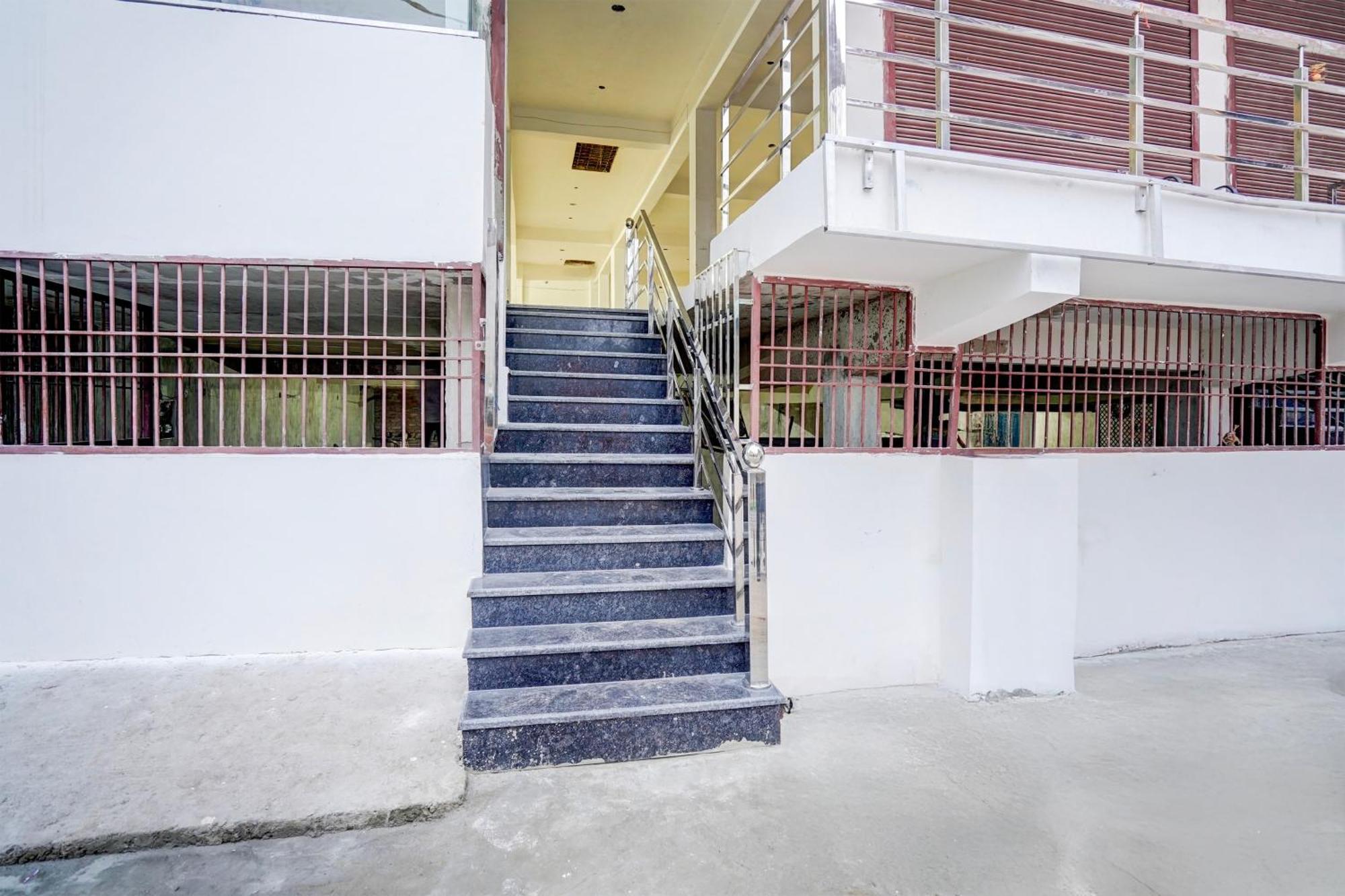 Hotel O Samrat Inn Allāhābād Junction Exterior foto